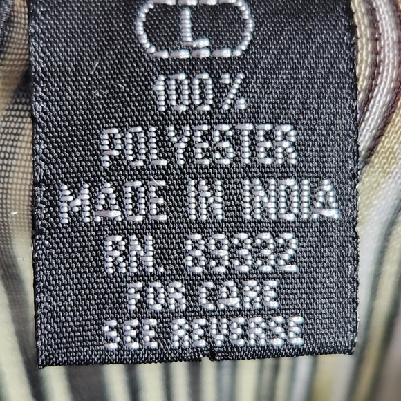 Cassee's 2 PC Tank & Long Sleeve Top Set Size Large - Picture 9 of 10